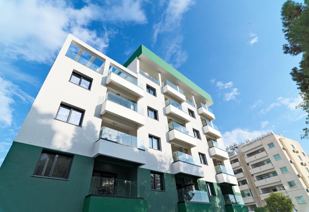 Liv The City Suites Adults Only ラルナカ エクステリア 写真